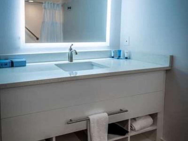 AB01A6E7B61D2E2AB7C983D781369D85