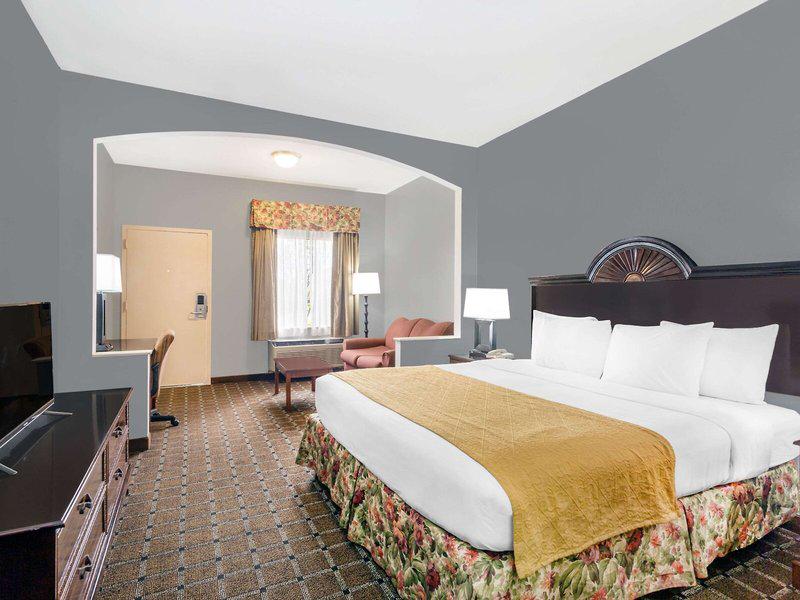 9DCB03BD59EE0F8A2F52AAD1FE3B0896