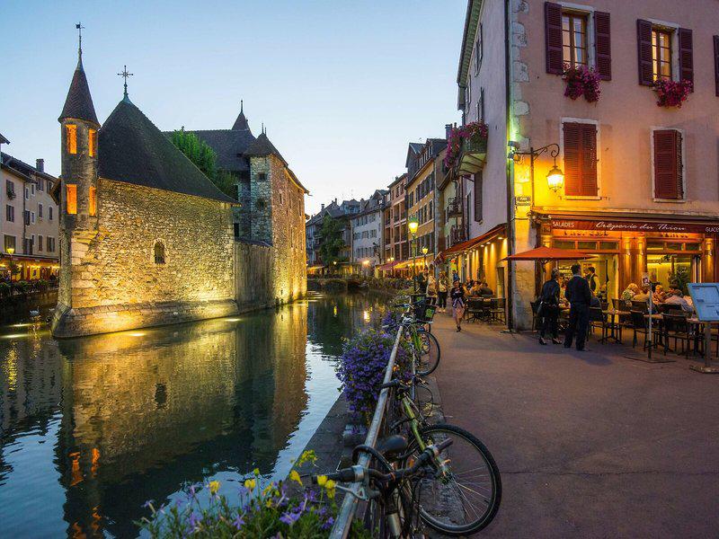 5E2E0109438F0048F8D8F1C11F8E0340