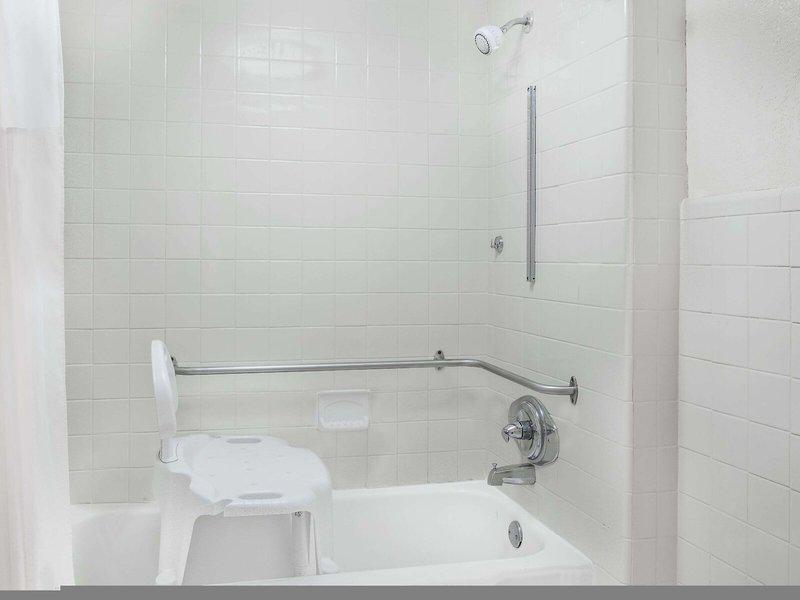 DC7F86C395CA3AC2B952A65065374CD1