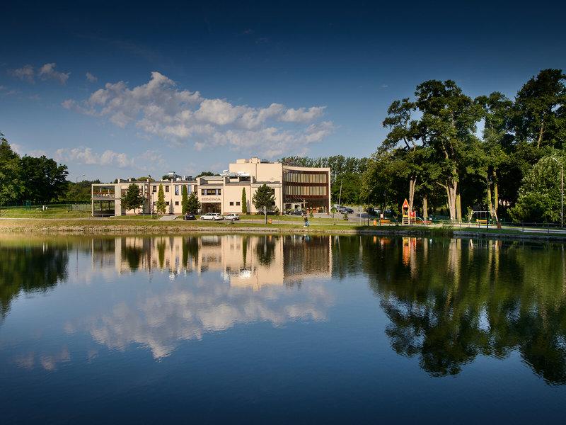 B5194122168D4282C1A1FC7487DCC2AB