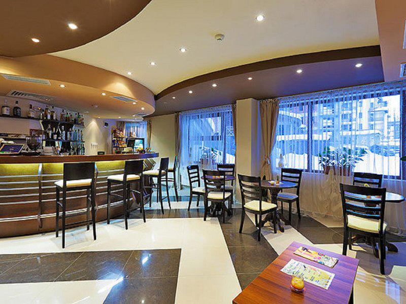 9A26880D2437A03F61A5BBE8E2859D24