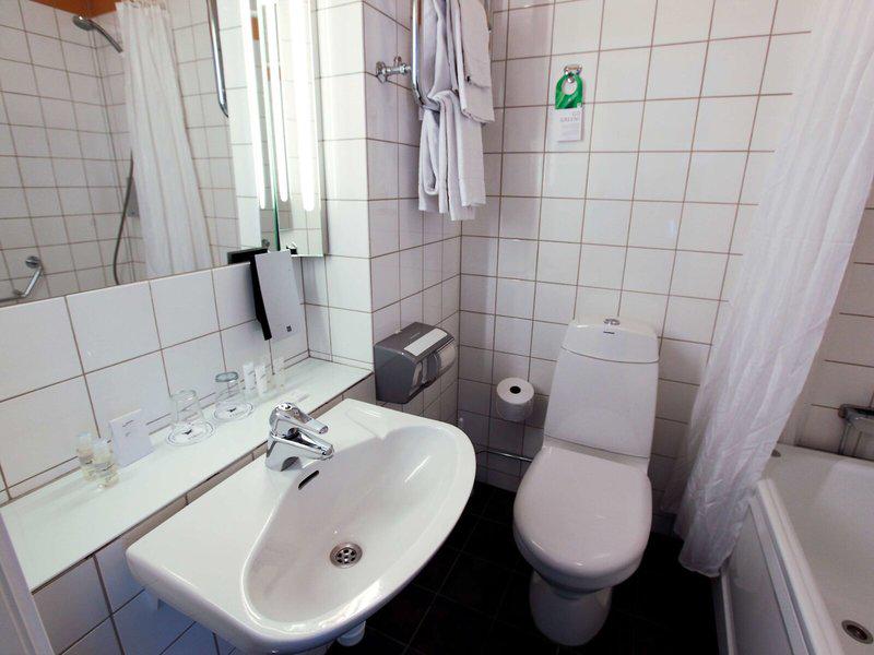 DC6C564094B0F3C20DFFF9895989BFFE