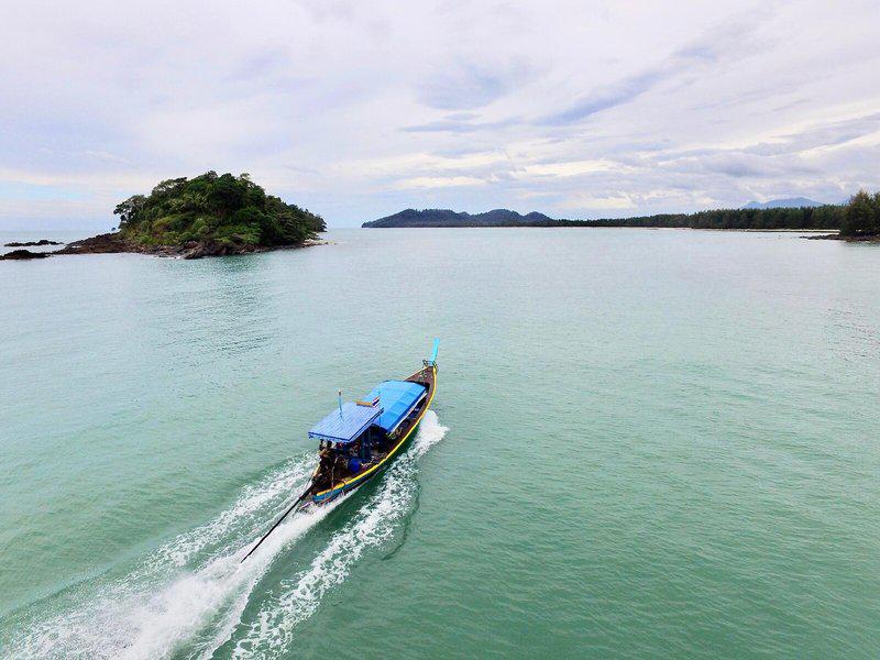 13A35F019C0453FD17571D94CBC9CB24