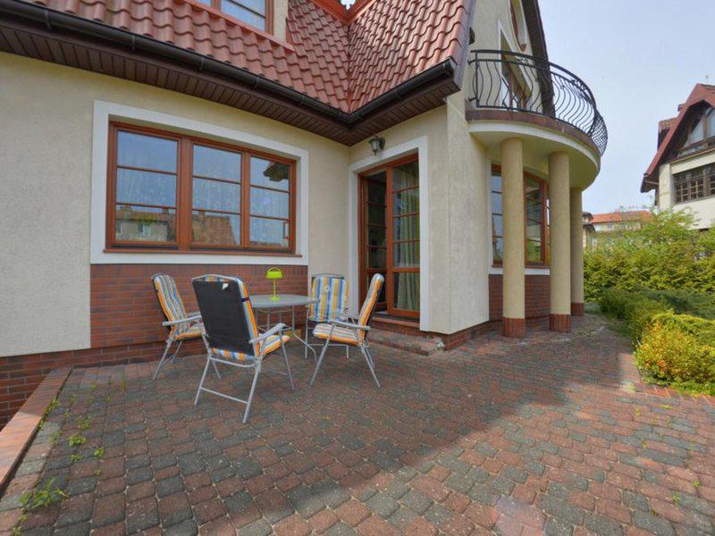 F8EE63FAFE0257AEC0821C7113BD153E