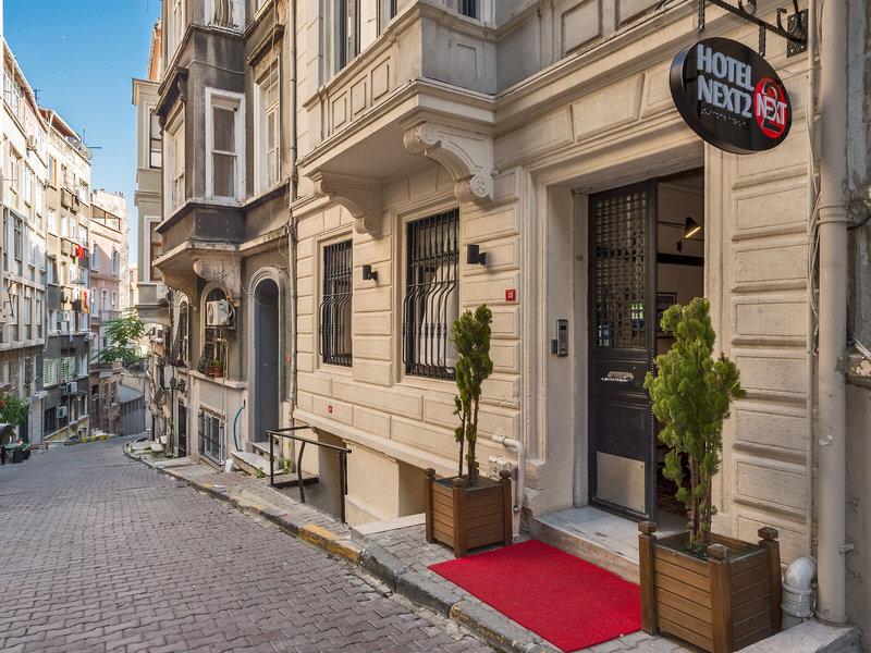 6B6072D03D3276D61609F9097C5B7152