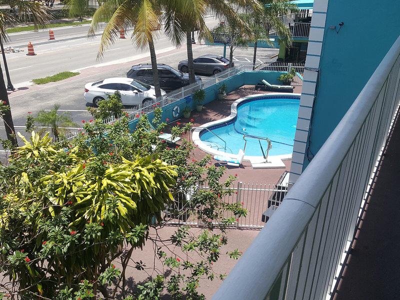 2F7FF19D5EA6DA0F8151EDD72D3ABE73