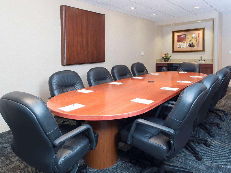 94F6027E1991956B3F6CC3BF55037852