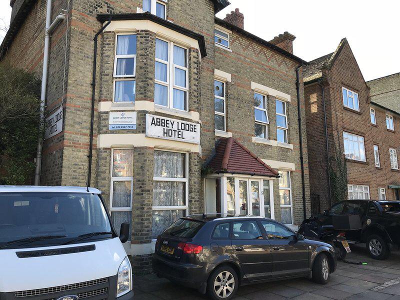 7264FF06C2CDEDA5D8DD6BF64C9CAD33