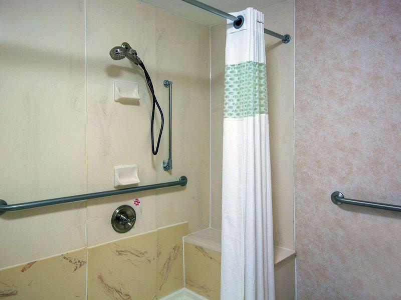 F51517E7AD5EB5CAA87D56F5EE74A8DC