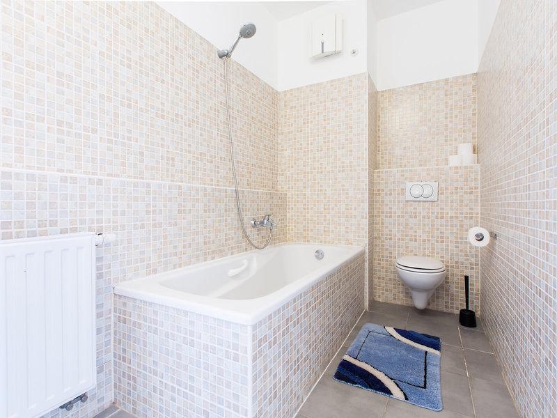 B7F352DDB174A03ABCAAC7271A26B34A