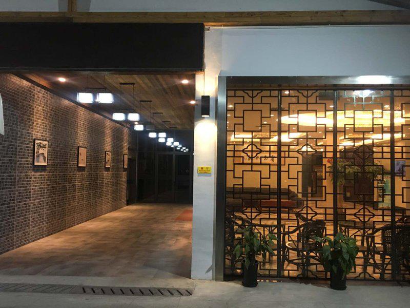 75197D03300361F15C3A8B9A052C6002