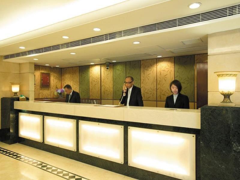 B19973E32260F48E49F97D3C084552D6