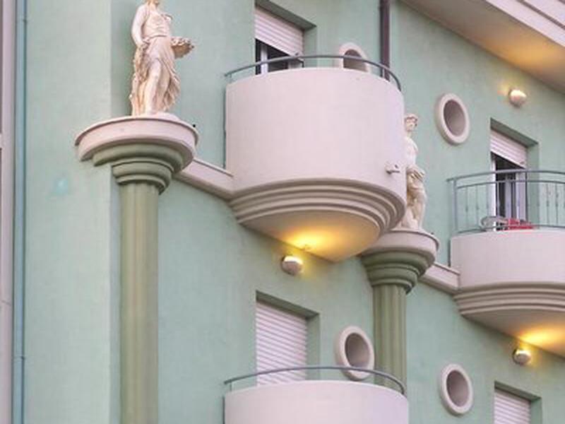 24C5586F5BB571EAADED7ADA65C86862