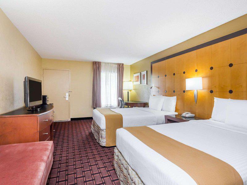 EDBD00444C95158E9DDDF9076928AEC8