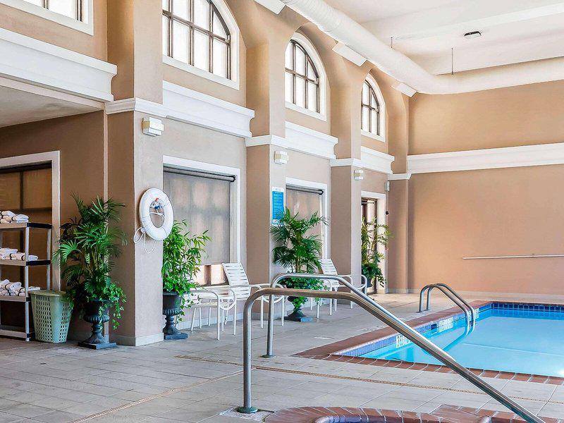 81F3FBB3924318561F69C7CA2CD1F49A