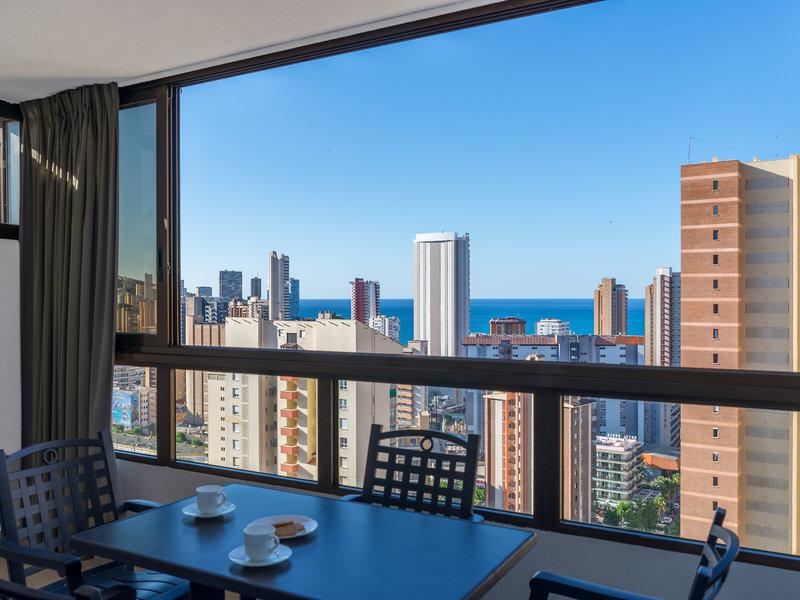 87E278F36A3C73540BFBE84888BC83B2