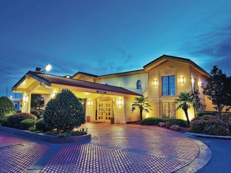 2D0B8757F16A2FA35FC5D86D1ED2FF1A