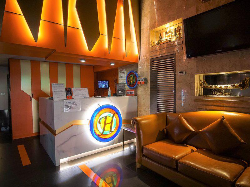 EB0A1505B1A80640189D1575875CF403