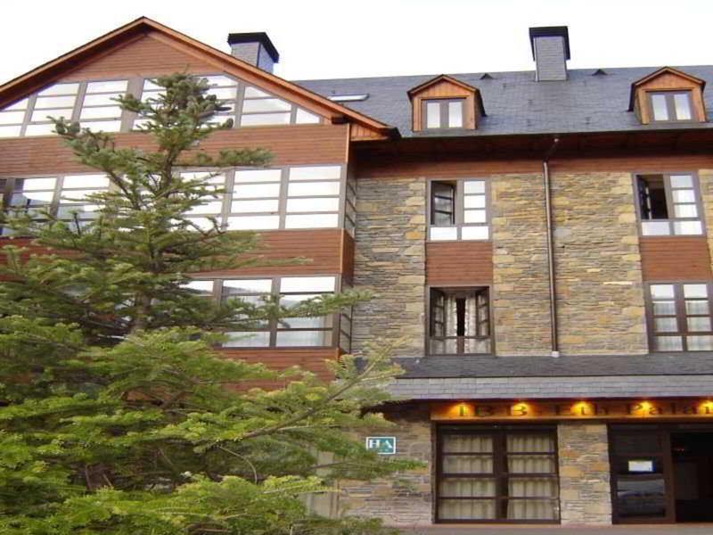 3247201BA75DBFE27A25AD7EEC9F4F39