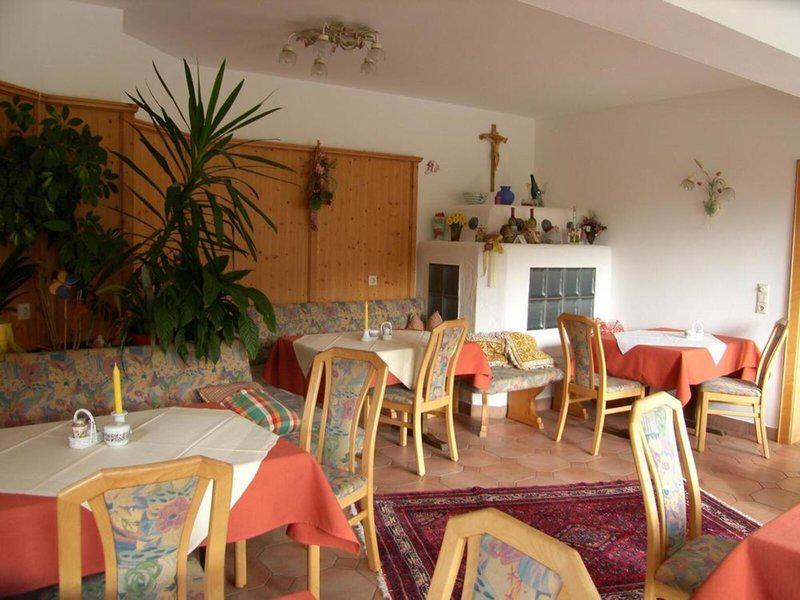 5A6CB7D0647574C1D1853BF80EF035DA