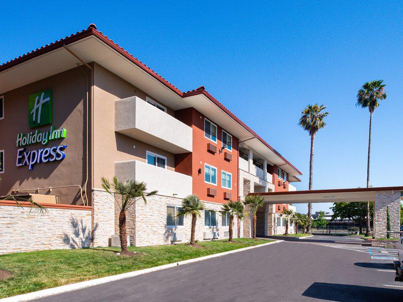 653C01862F951453E4DA66AA27A27BC7