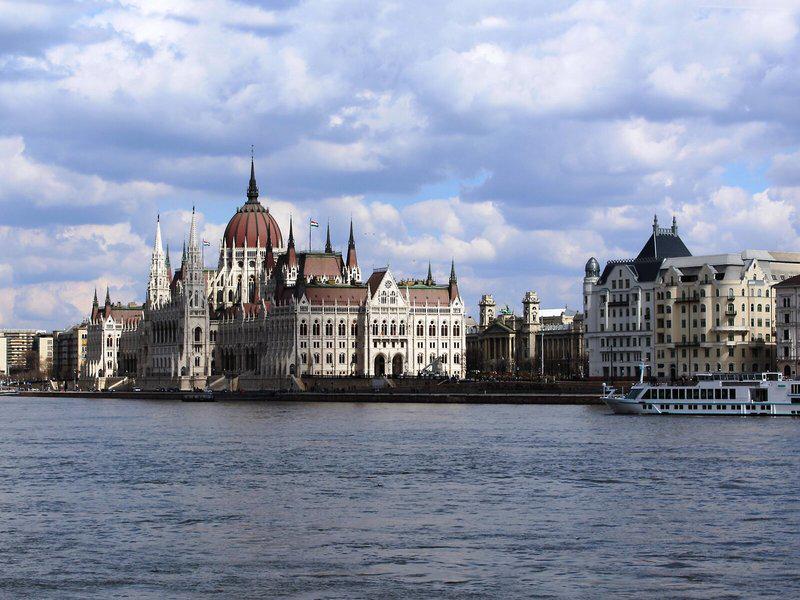 542D7EBA7ECAF8FB64AFC5997973BC9F