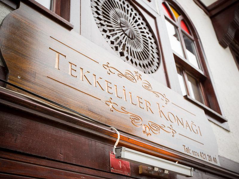 B6D14047582047BFF0E3BA8EEF7FAF34