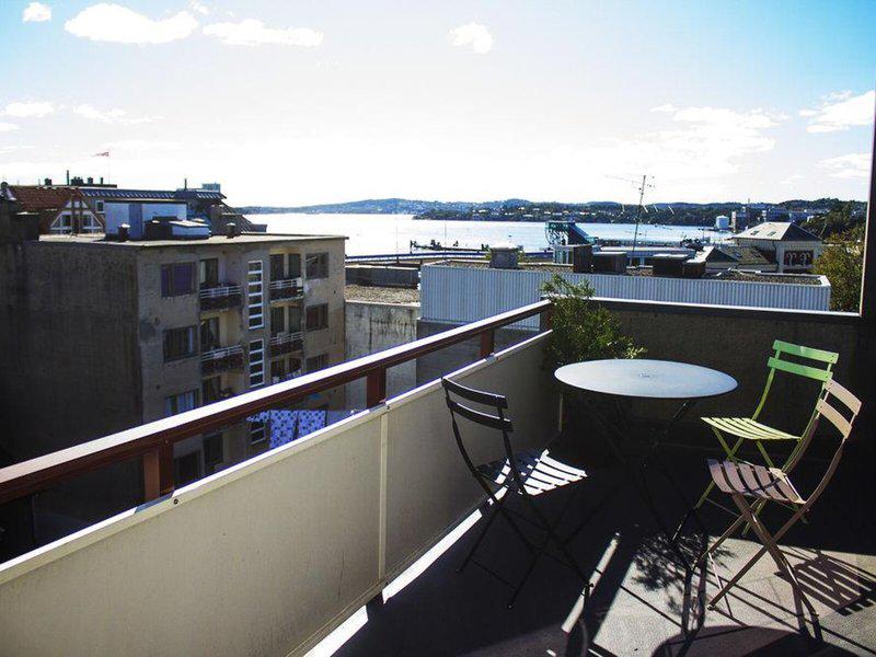 601F8D92EADAC8F9EB5374B3A8B9877B