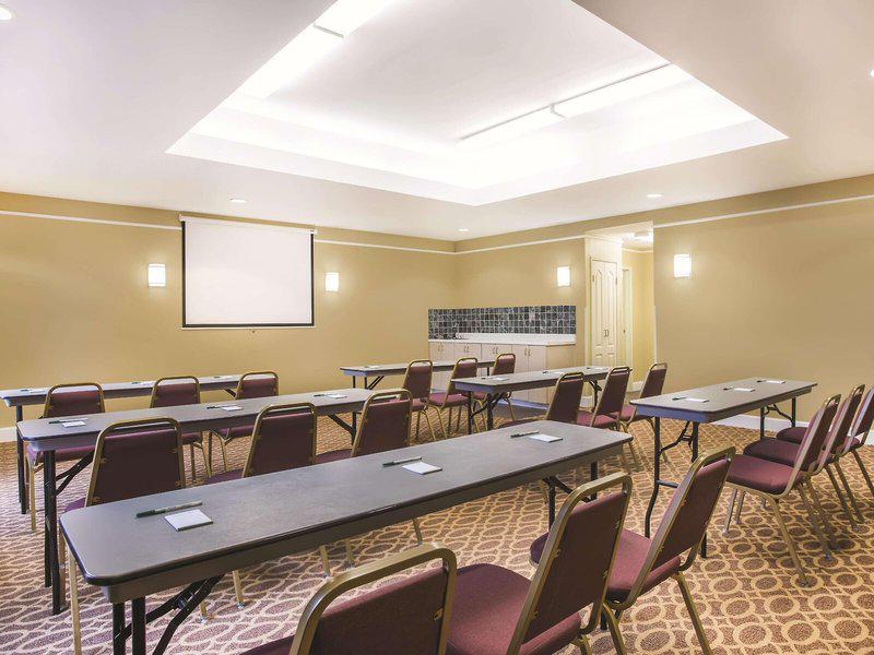 05E52B094892AB5F1AD9E23E8B6064BD