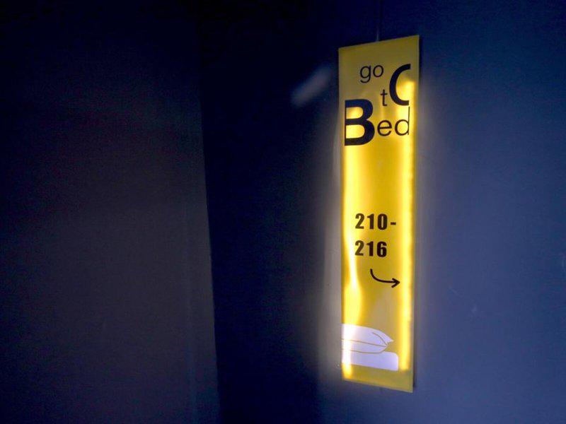 2B4EBB5ECC0537A7D8B8250C9EAA7947