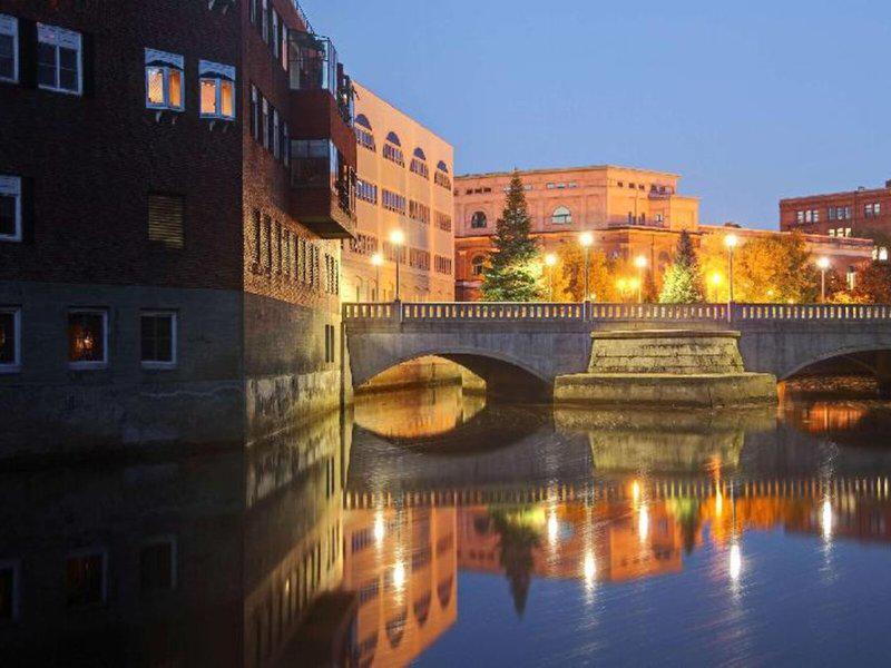 BA95D97B598F60B68BCBC08047E42A51