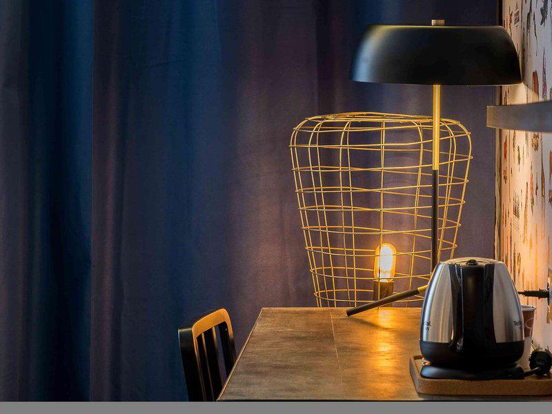 27B77A54F53A7F05F580E482B5D13406