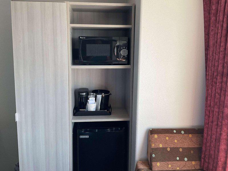 BA15FB9DCF549D51E0320C2B097EB985