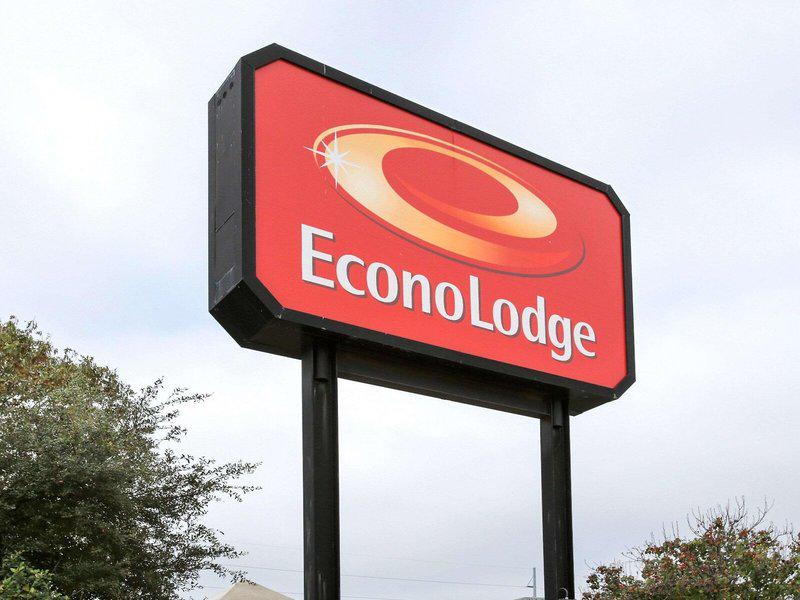 3CFDC04CD4699AFF571DD7D1F2A87046