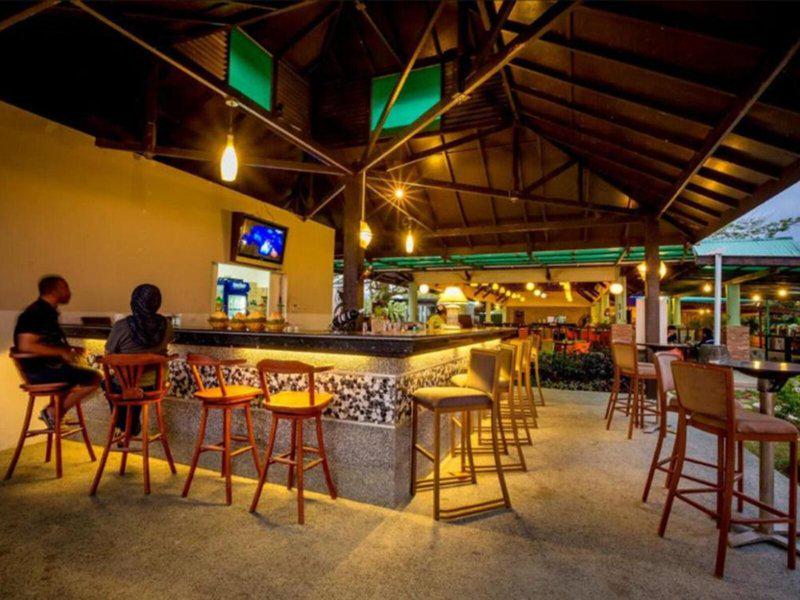 5935AEF7DDA5461820D8F3330A9E858C