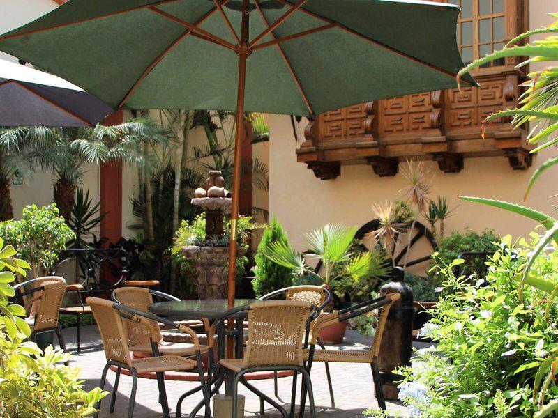 A96FA16B2D7D3C30152E7BA9A4E425D2