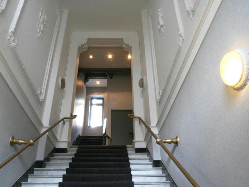 309B69A7279BAE3484E676818587E133