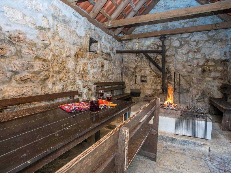 106ED2CC5433738340E47BF4405102F6