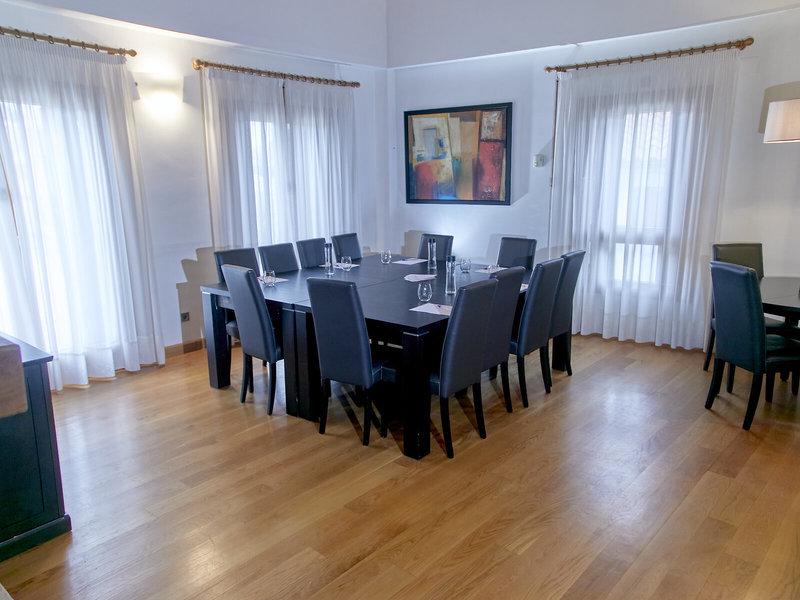 E17BA5B35441C630DCD06714CB47F37F