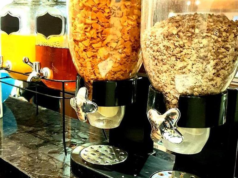 82CE440DDD890F53A04BB2BB1D5D5A6E