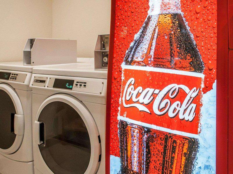 421CDB80D7BA104EB6E83971C4B8300C