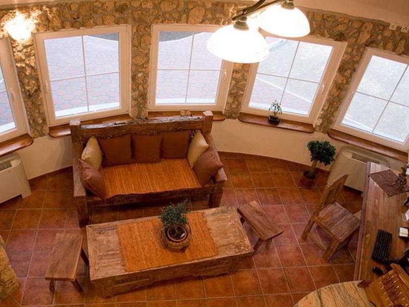 25B494A87EA93D1FF22E2300E3A45E8A