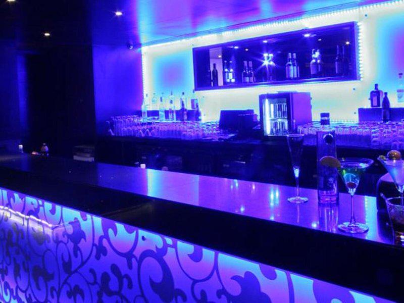 8565420438030611E5273530384C8C1C