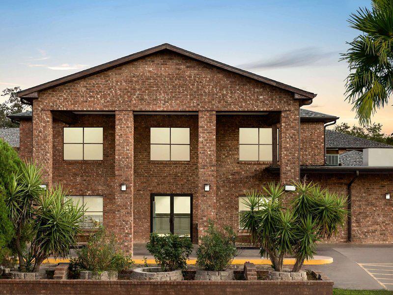 1822F4812E77C82D61A10BFB041E6543