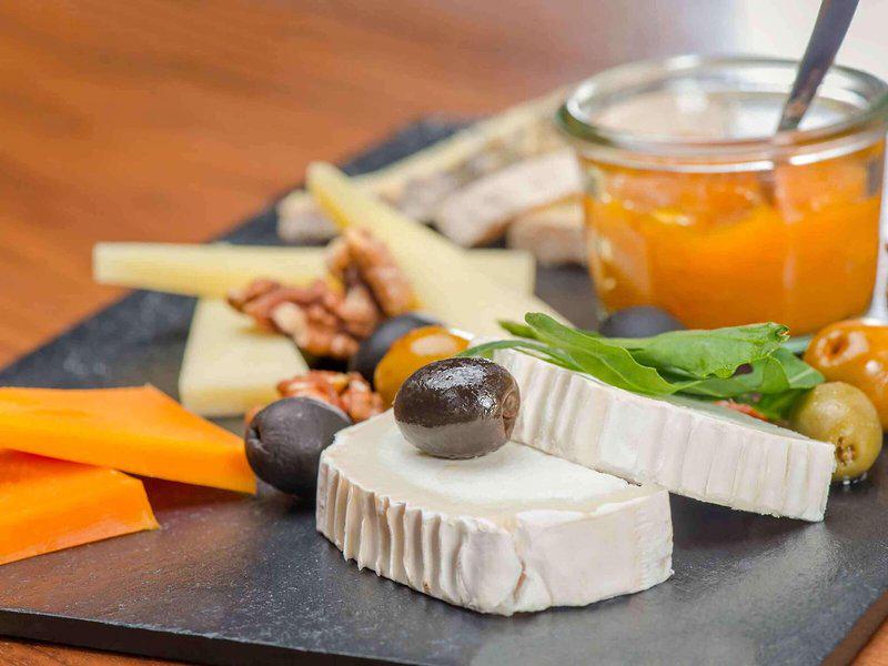 F1112297807BF8EF4A12BF59F8DC9B83