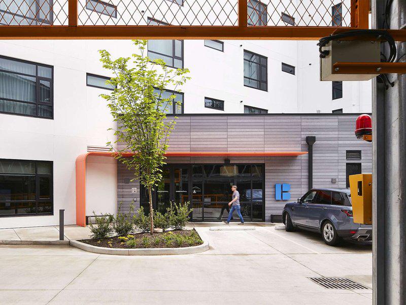 81A2833E5B7A6BD2E83B8C686B560A30