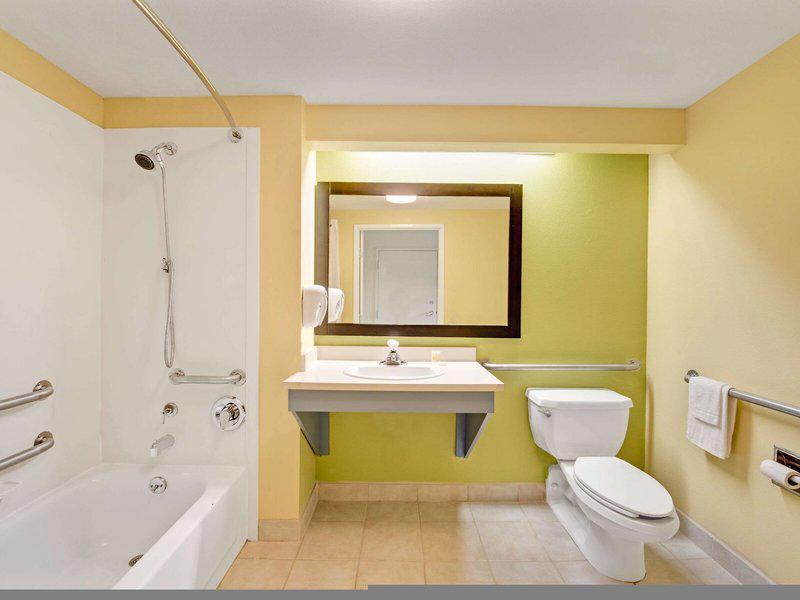 A770BF1DFF55C8079D111B84AC088D80