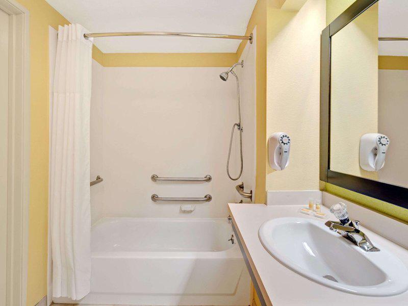 D8D62413E83D7E15428324600ADC26AF