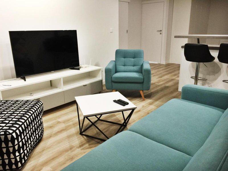 32F3A1476175875A4C24AE2E57A631EB